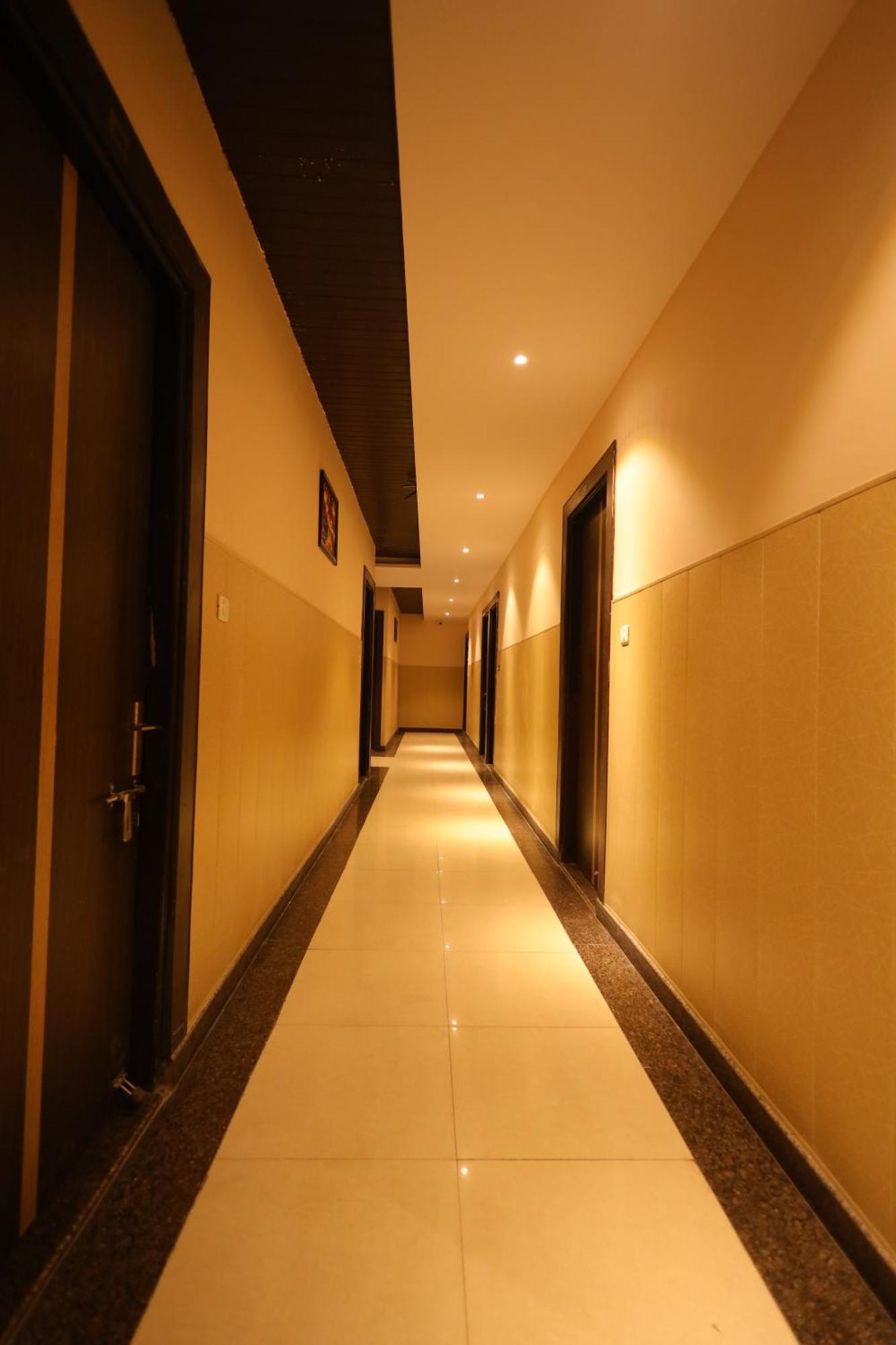 קאנפור Hotel Bhagyaraj Palace A Luxury Hotel Keshavpuram מראה חיצוני תמונה