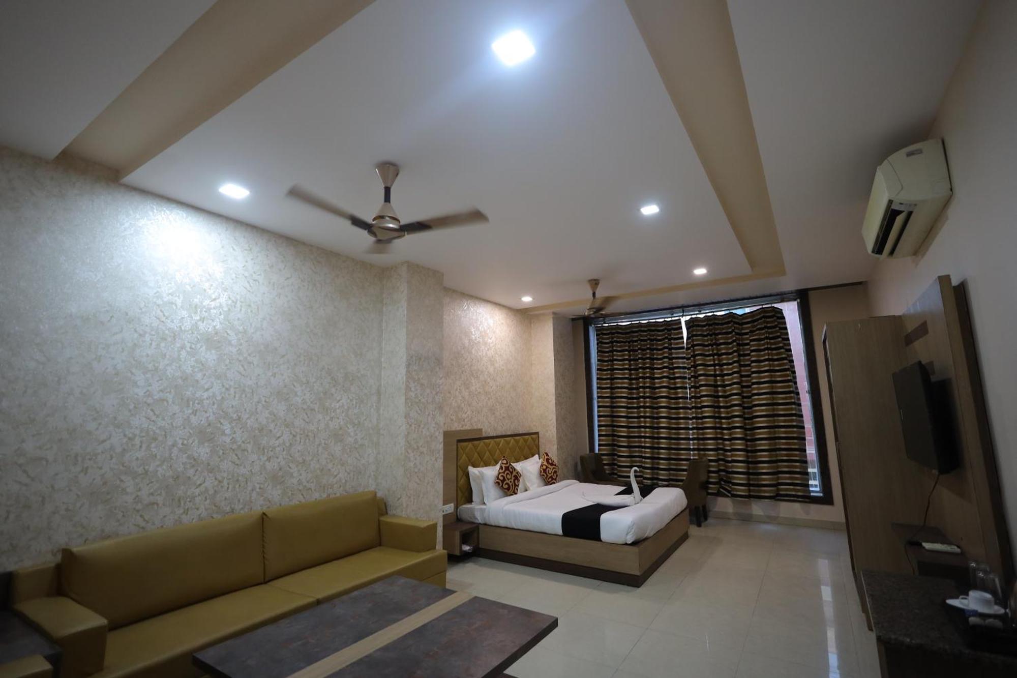 קאנפור Hotel Bhagyaraj Palace A Luxury Hotel Keshavpuram מראה חיצוני תמונה