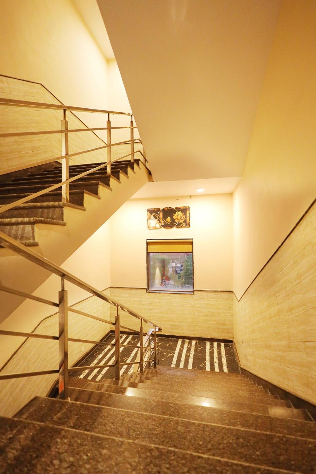 קאנפור Hotel Bhagyaraj Palace A Luxury Hotel Keshavpuram מראה חיצוני תמונה